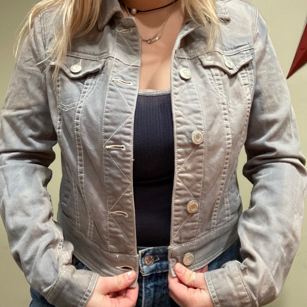 🌻Grey American Eagle Jean jacket